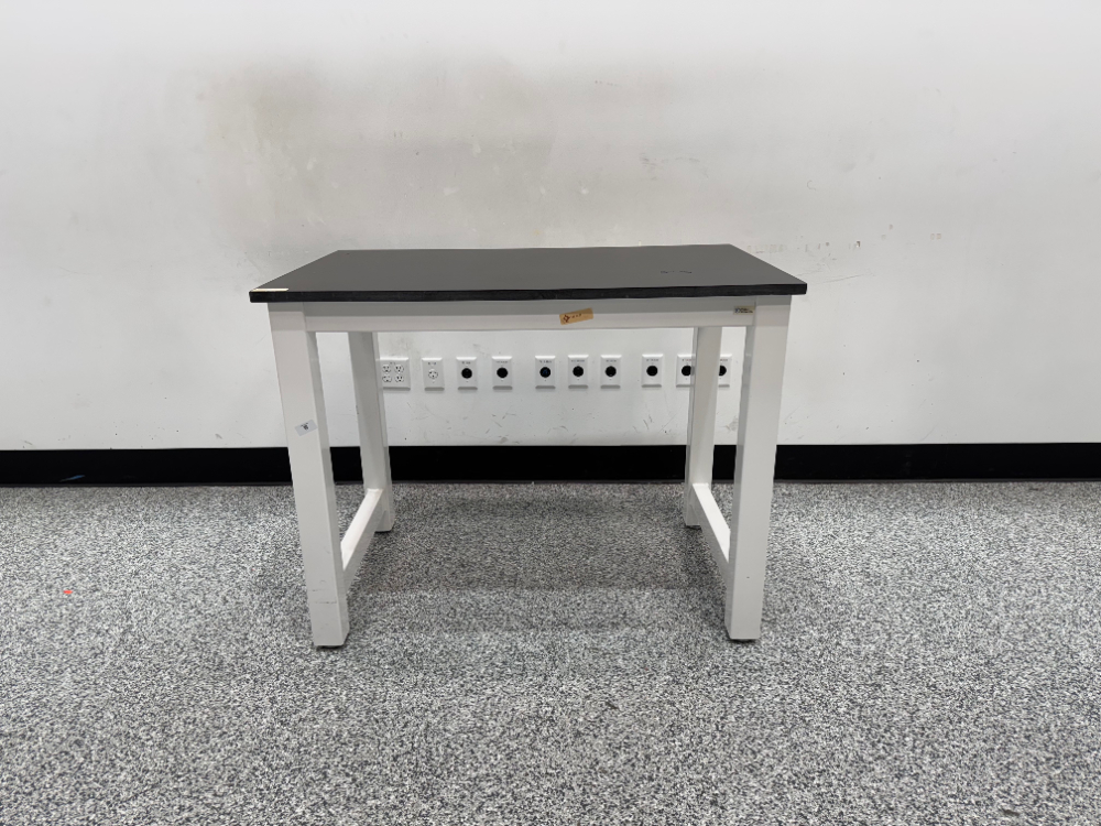 Image of 4' Laboratory Bench